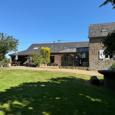 La Maison d'Amélie La Chapelle-Saint-Aubert Extérieur photo
